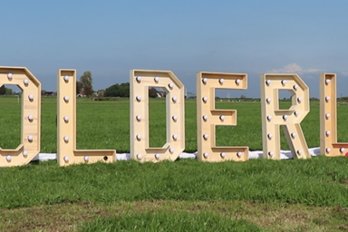 Leiden Mayor Lenferink gets his feet dirty for opening Polderlab Oud Ade